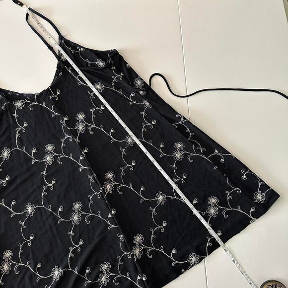 handmade black and white floral embroidery micro mini dress - Picture 8 of 8
